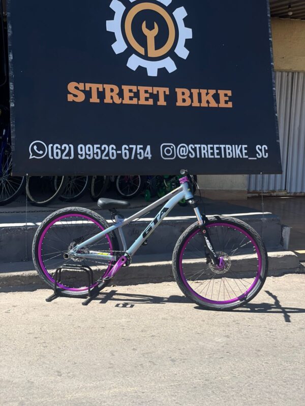 BICICLETA GTA GRAVITY ARO 26 CINZA