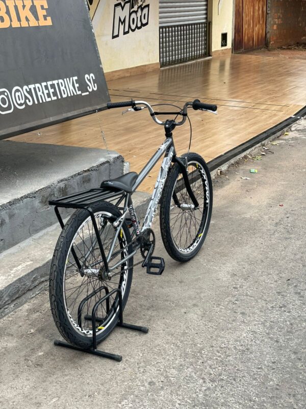 Bicicleta montadinha bh personalizada aro 26 reduzida cinza - Imagem 3