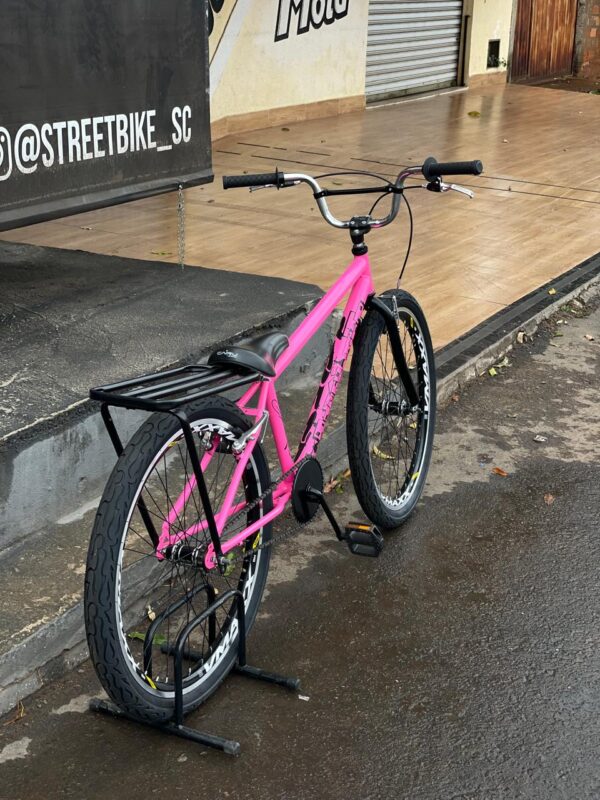 Bicicleta montadinha bh personalizada aro 26 reduzida rosa - Imagem 3