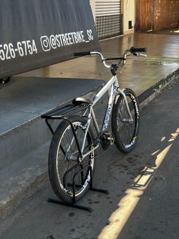 Bicicleta montadinha bh aro 24 reta cinza - Imagem 3