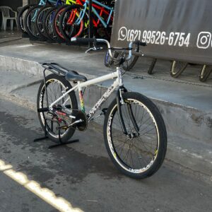 Bicicleta montadinha bh PREMIUM 26 COM CUBO BARULHENTO BRANCA