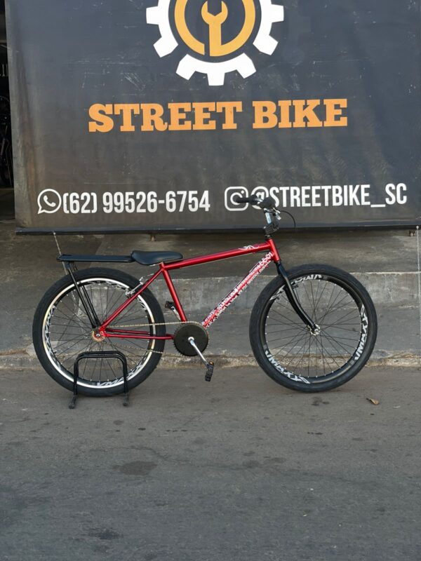Bicicleta montadinha bh personalizada aro 26 reto vermelha