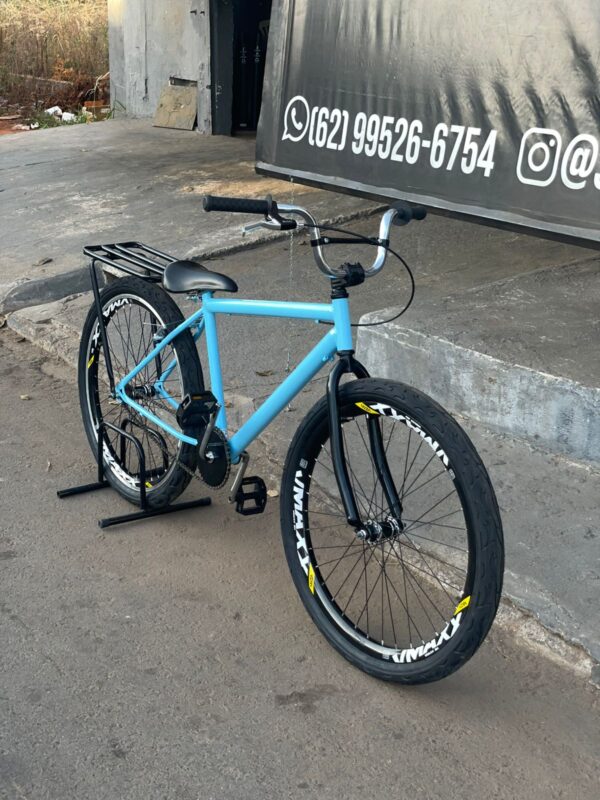 Bicicleta montadinha bh personalizada aro 26 reto azul claro