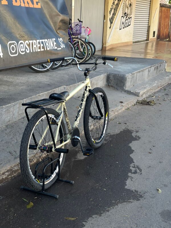 Bicicleta montadinha bh PREMIUM 26 COM CUBO BARULHENTO BEGE - Imagem 3