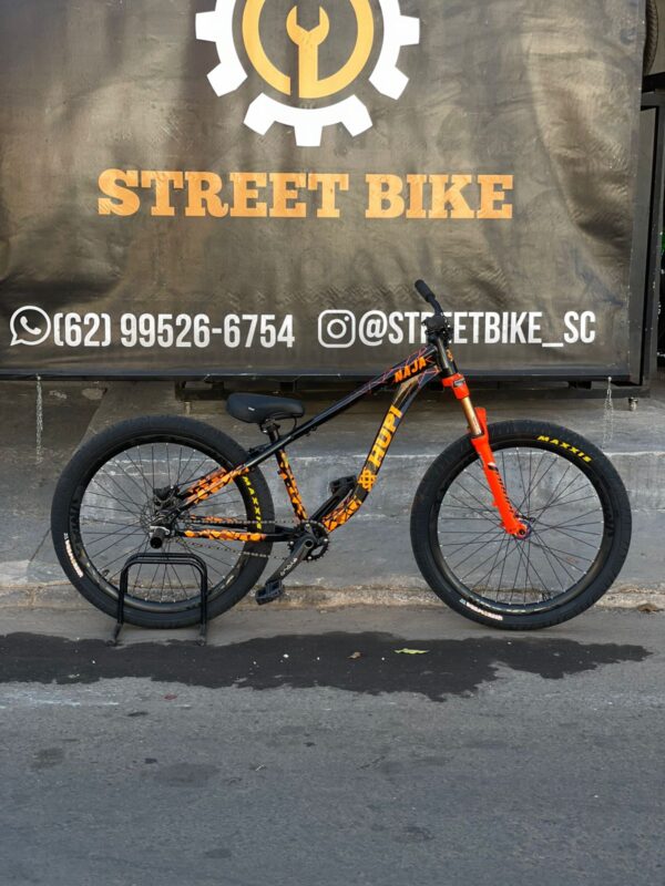BICICLETA HUPI NAJA SUSPENSAO AR E OLEO COM PNEUS MAXXIS