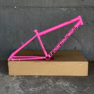 Quadro aro 26 reduzido samy adesivado rosa
