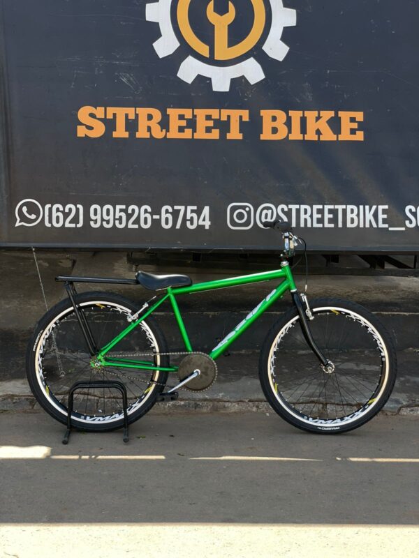 Bicicleta montadinha bh personalizada aro 26 reto verde