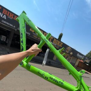 QUADRO GTA REBEL ARO 26 VERDE