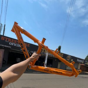 QUADRO GTA REBEL ARO 26 LARANJADO