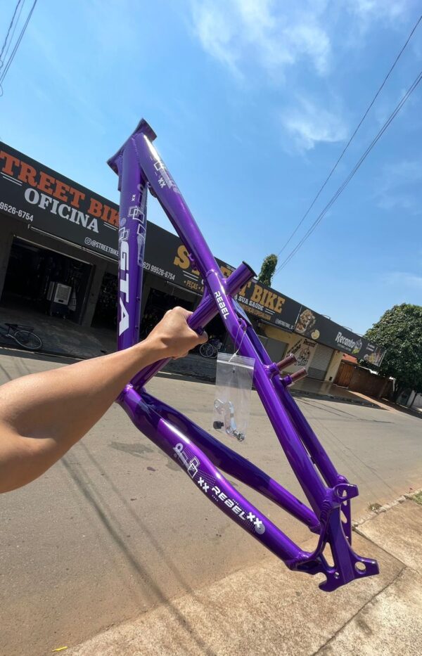 QUADRO GTA REBEL ARO 26 ROXO