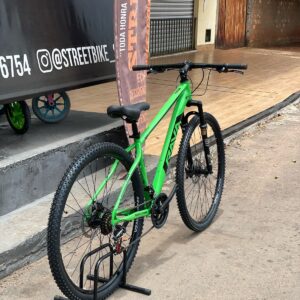 BICICLETA ARO 29 TAMANO 17 COM 21 VELOCIDADES DE MARCHA