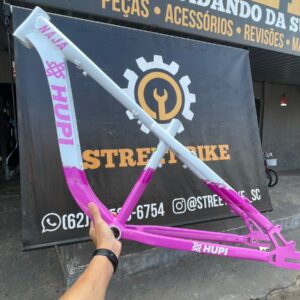 quadro hupi naja modelo novo rosa\branco
