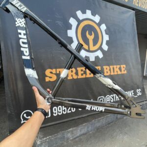 quadro hupi naja modelo novo preto\cinza