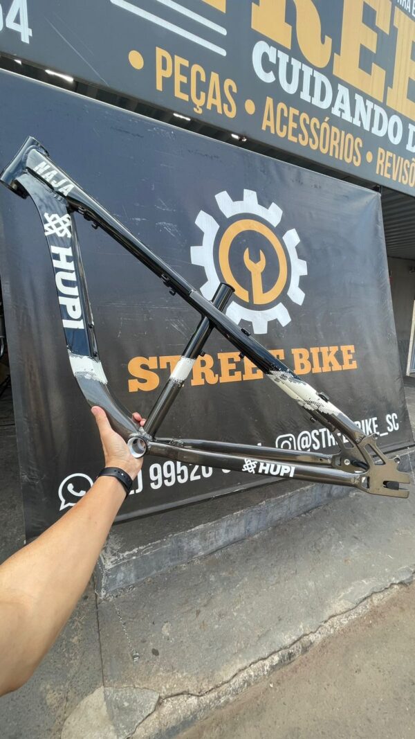 quadro hupi naja modelo novo preto\cinza