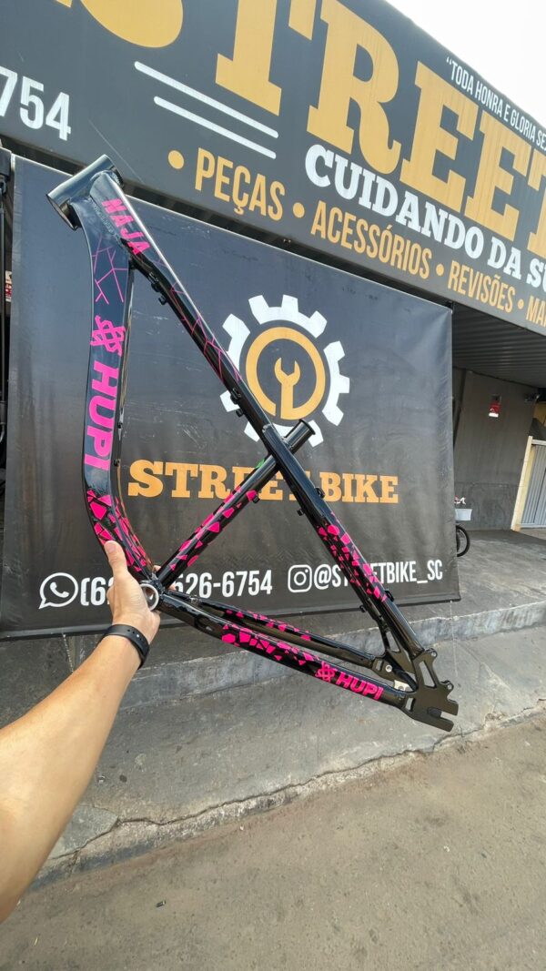quadro hupi naja modelo novo preto\rosa