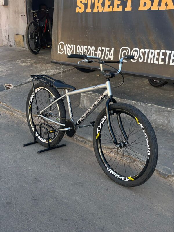 Bicicleta montadinha bh personalizada aro 26 reduzida prata